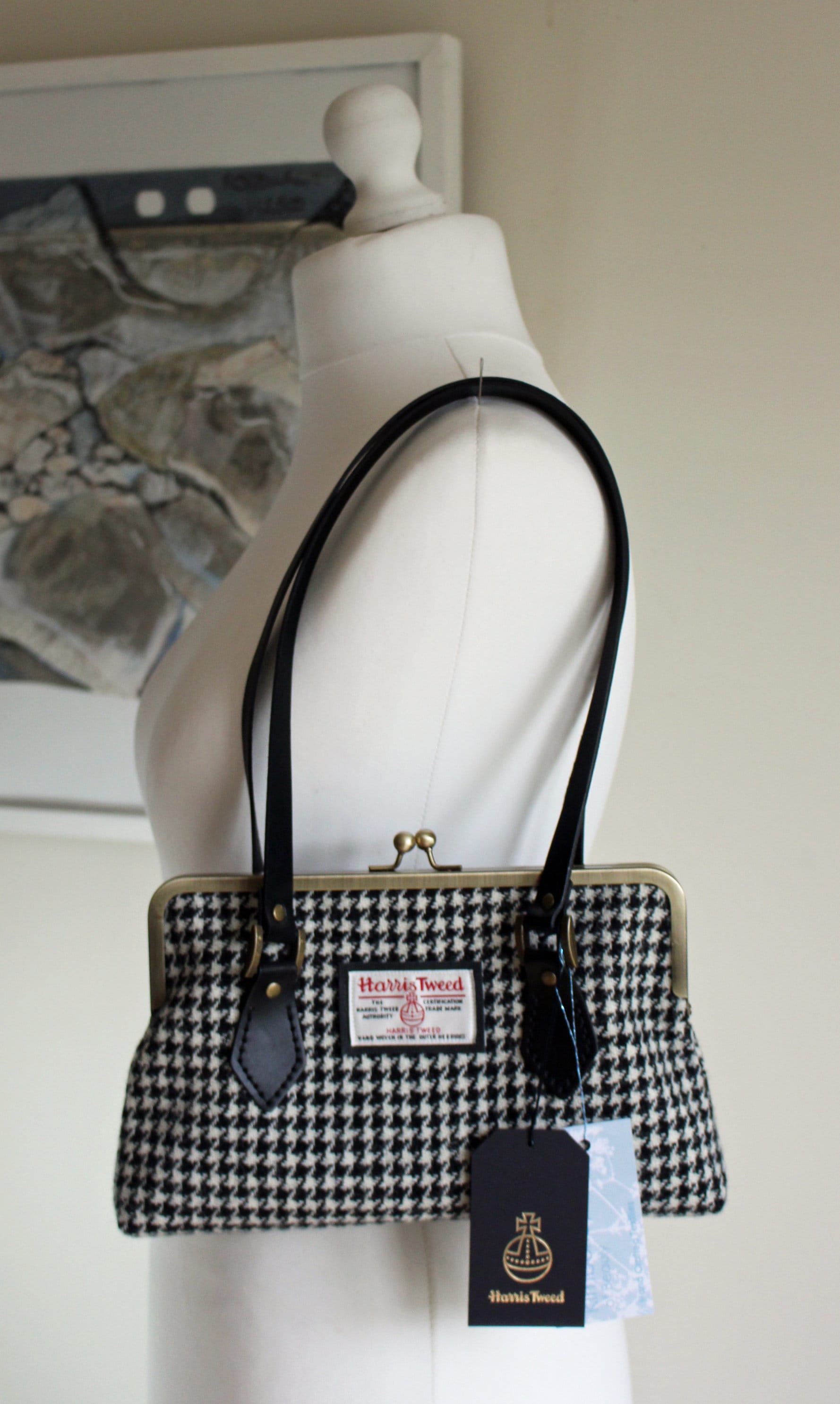 Harris Tweed Kisslock Handtasche Mit Hahnentrittmuster Harris Tweed Kisslock Handtasche Mit Hahnentrittmuster von kimberleymac