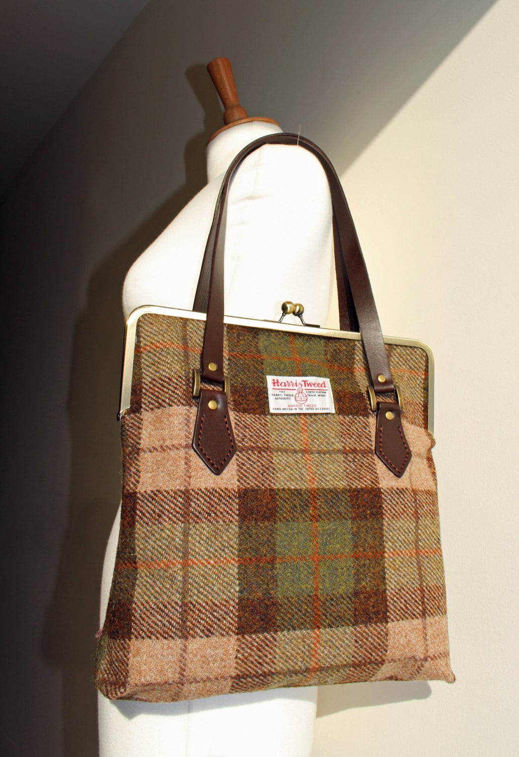 Harris Tweed Kisslock Handtasche Mit Ledergriffen Harris Tweed Kisslock Handtasche Mit Ledergriffen von kimberleymac