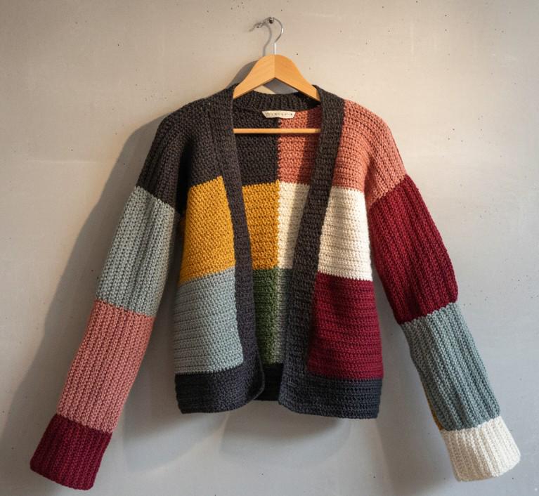 Einzigartiger Cardigan Gehäket Bunt Einzigartiger Cardigan Gehäket Bunt von kimmmade