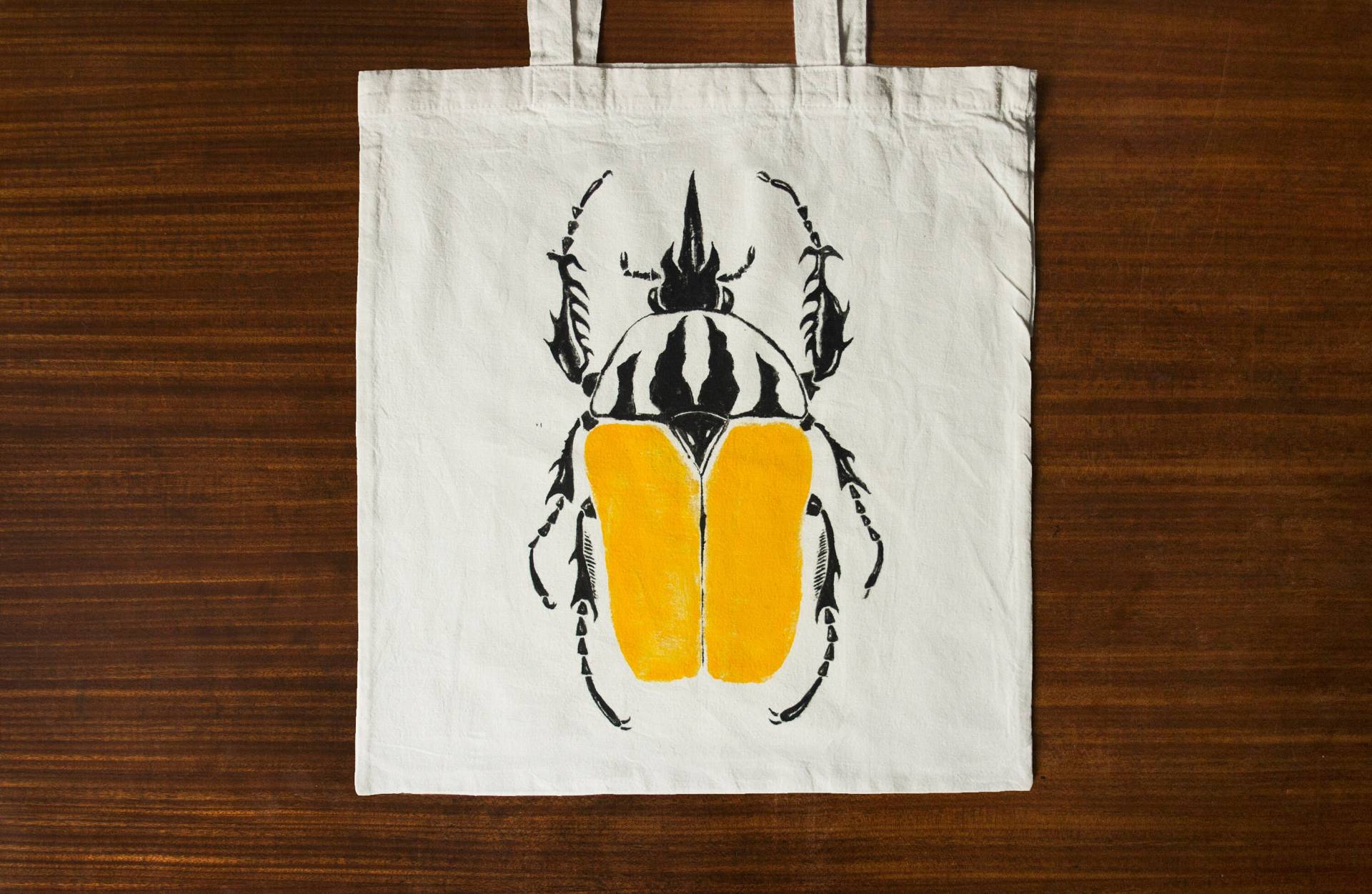 Käfer // Handbedruckte Tragetasche Aus 100 % Baumwolle Käfer // Handbedruckte Tragetasche Aus 100 % Baumwolle von kimolyslager