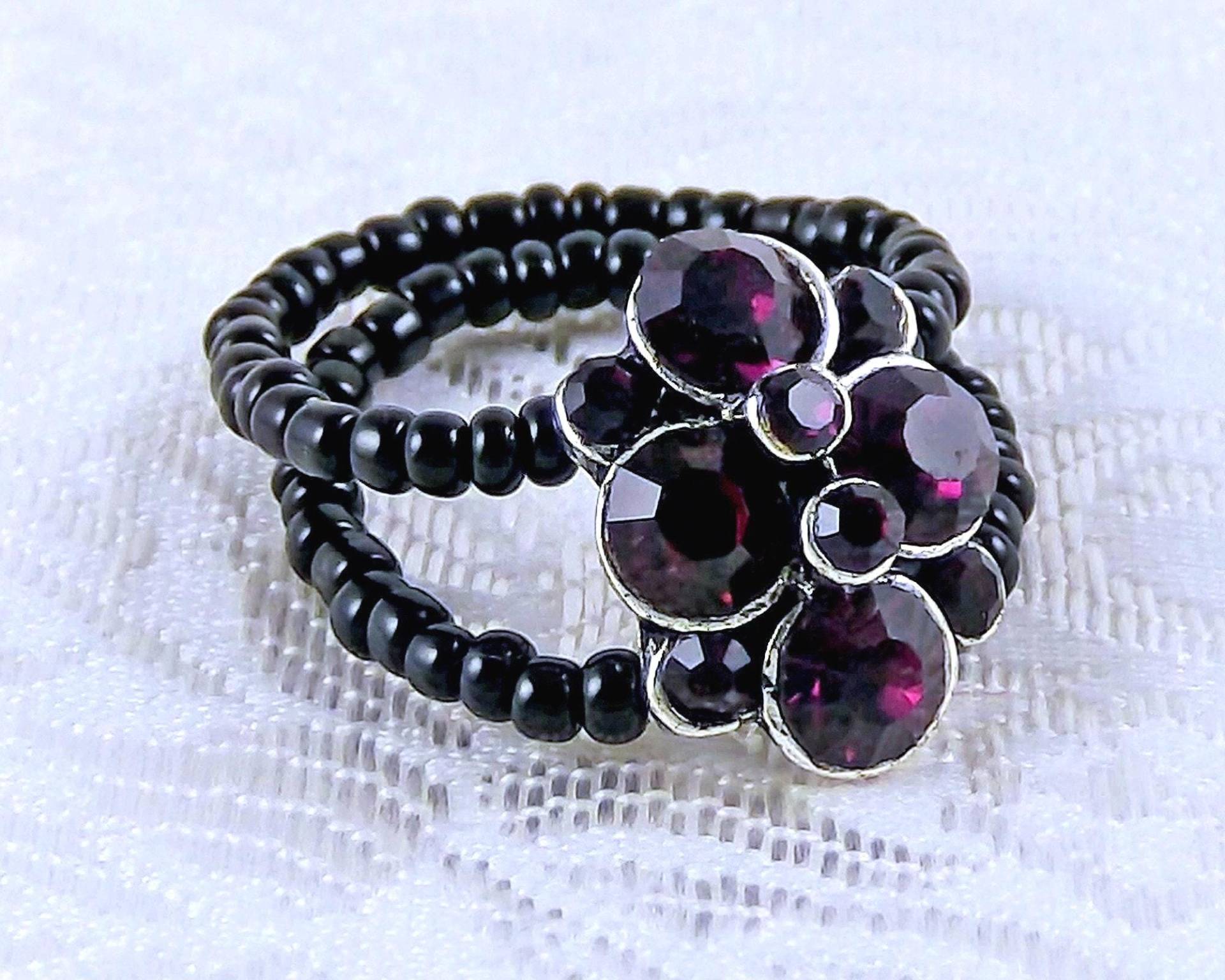 Dunkellila & Schwarzer Stretch Ring Dunkellila & Schwarzer Stretch Ring von kimsbling