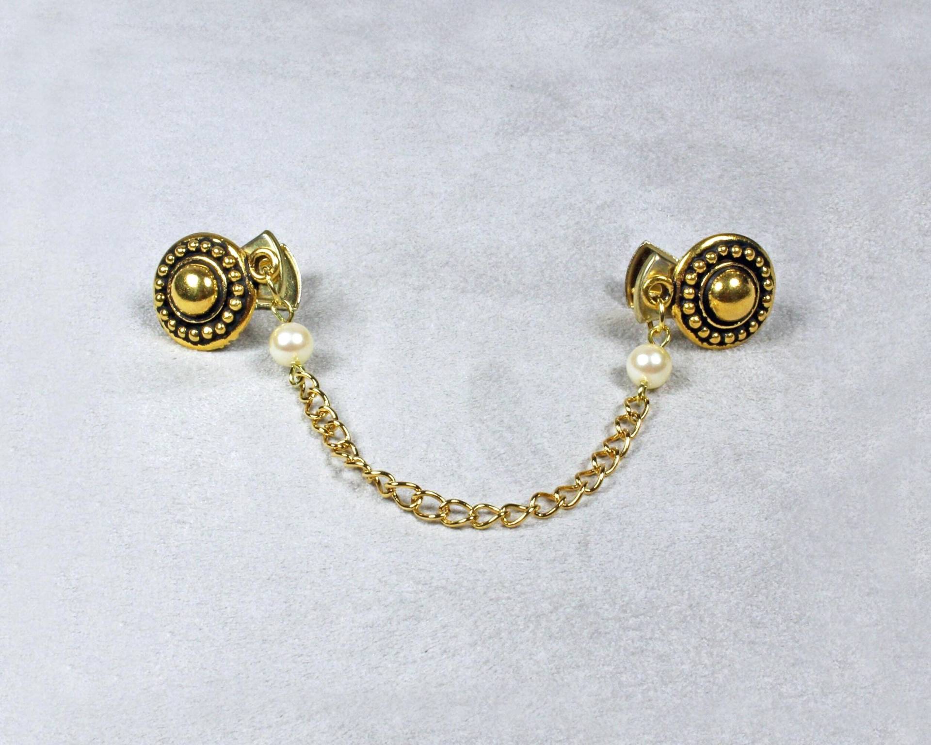 Gold Kette & Creme Perle Pullover Clip Gold Kette & Creme Perle Pullover Clip von kimsbling