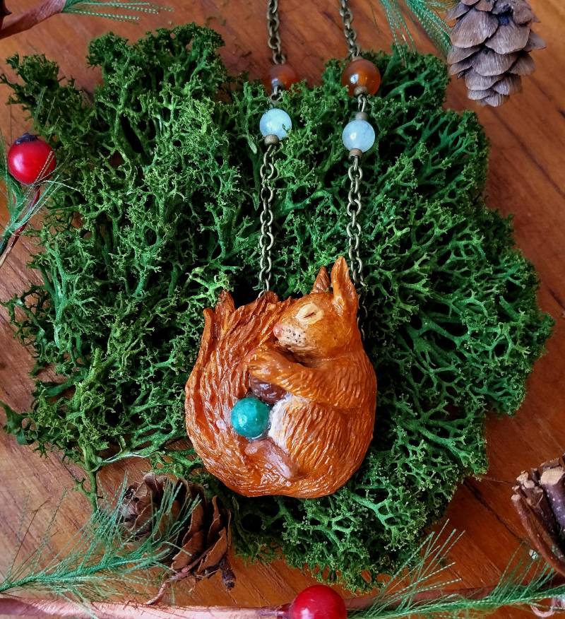 Süßes Eichhörnchen Schlafend Selbstgemachter Anhänger Halskette Amulett Talisman Glücksbringer Waldtier von kindacute3