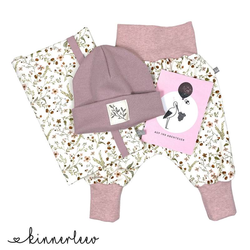 Babygeschenk Wickeltasche + Mütze Pumphose Petit Fleurs Windeltasche Babyparty von kinnerleev