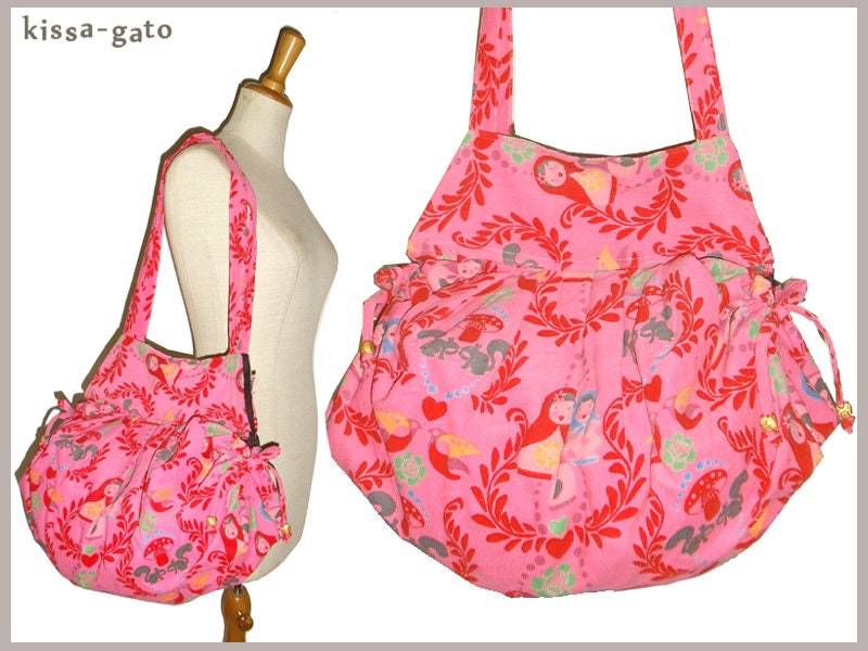 Ballontasche Umhängetasche Tasche Cord Pink Rot Matrjoschka Pilze Kissagato Shopper von kissagato