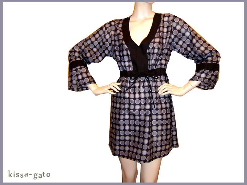 Tunika Bila Bluse Langarm Punkte Blau Schwarz Kleid Kissagato S Minikleid von kissagato