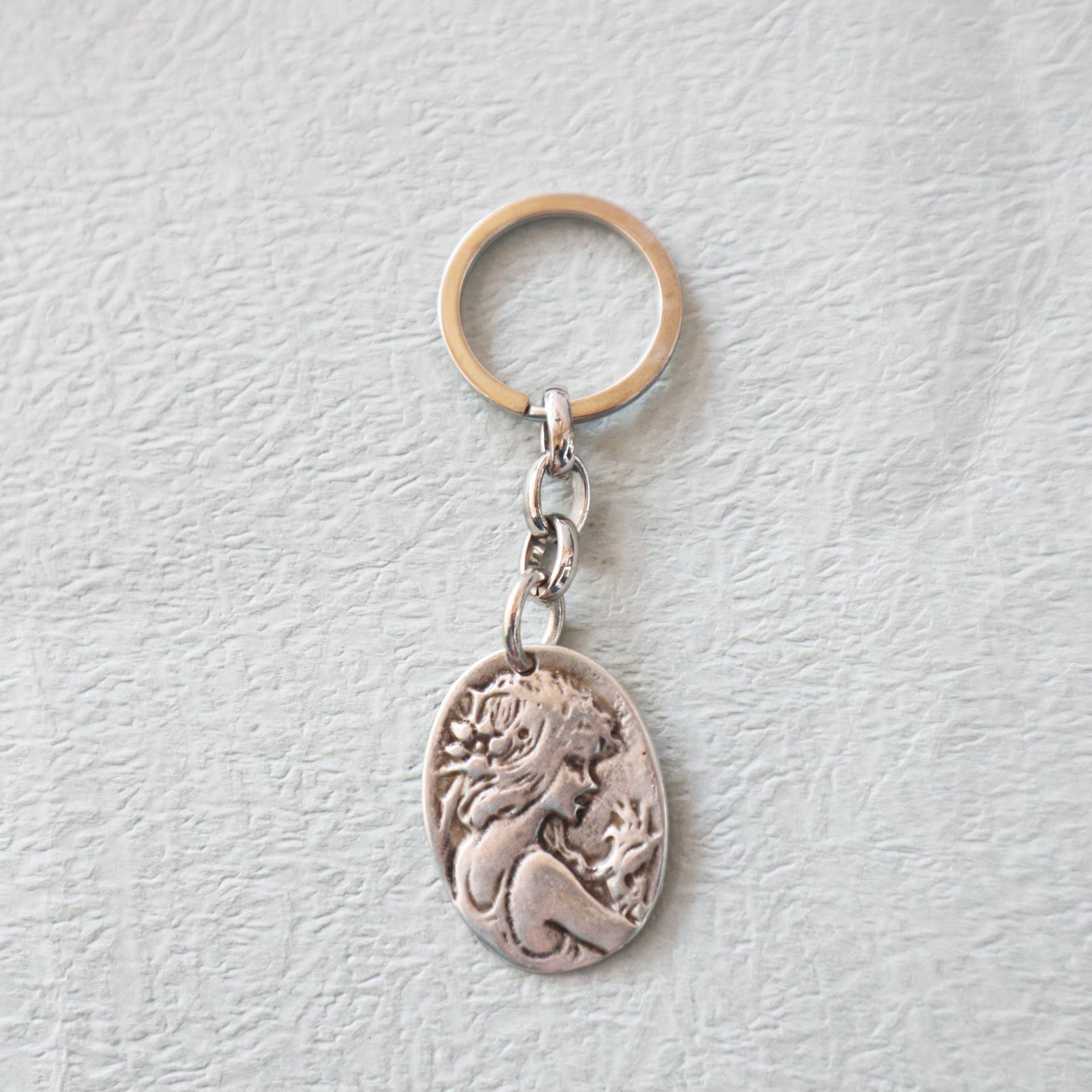 Lady Portrait-Schlüsselanhänger, Victorian Lady-Cameo-Schlüsselanhänger von kissthatfrogeu