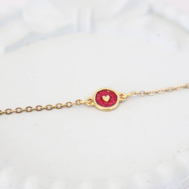 Zartes Goldenes Kettenarmband Mit Kleinem Roten Herzanhänger, 24K Vergoldet Armband von kissthatfrogeu