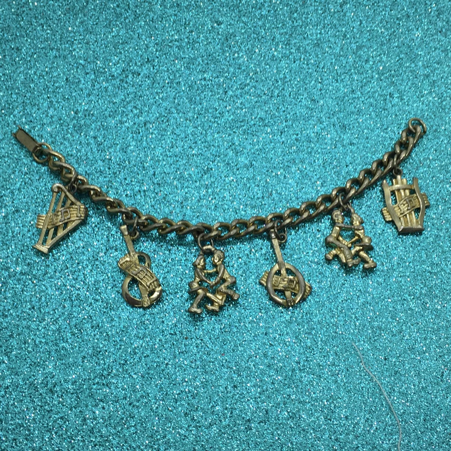 Mid Century Musik Thema Vintage Bettelarmband von kitschbitchvintage