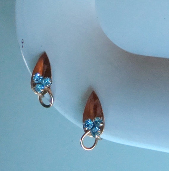 Vintage Mid Century Kupfer Ohrringe in Blattform M. Aqua-steine von kitschbitchvintage