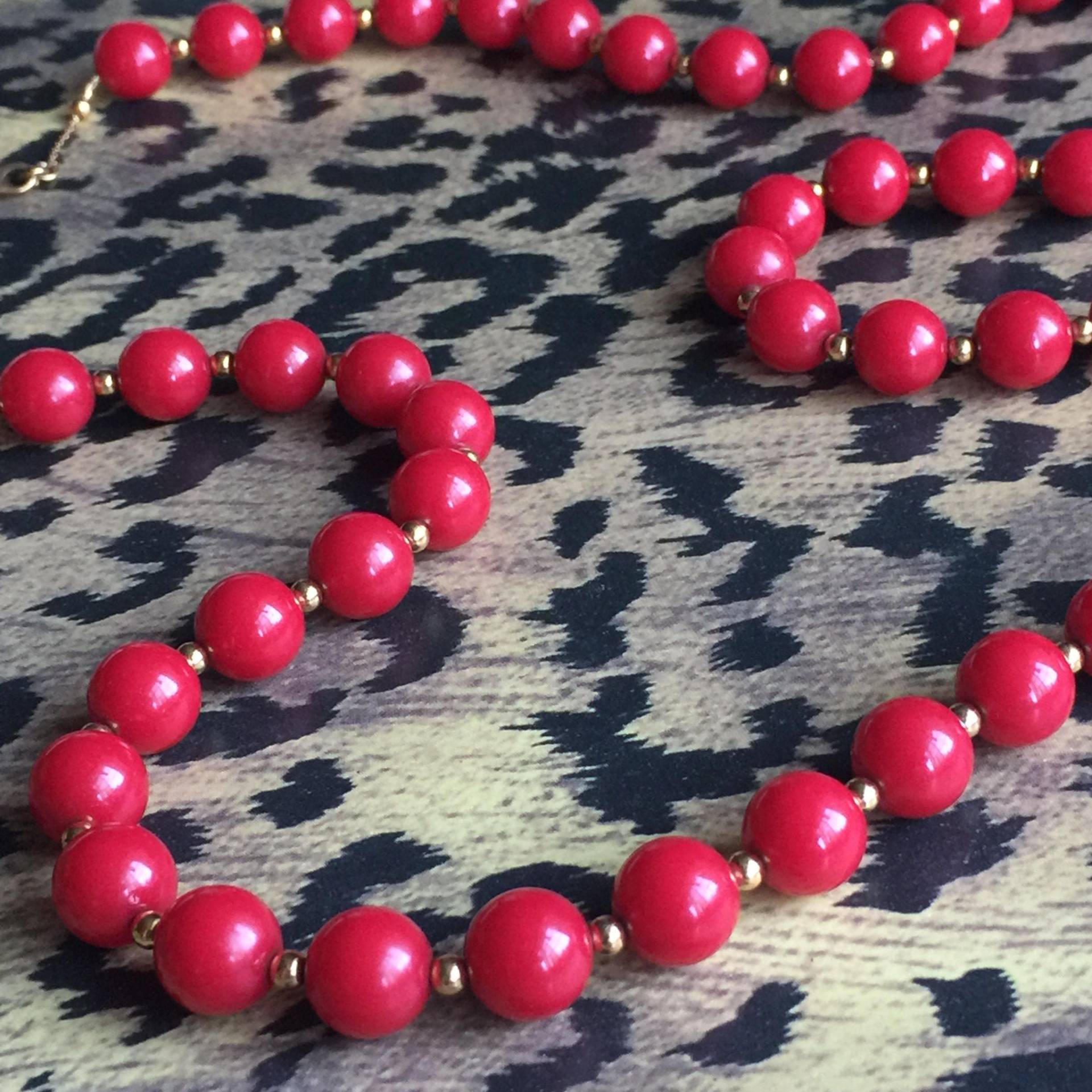 Vintage Schlangenhalskette in Rot & Gold Von Monet von kitschbitchvintage