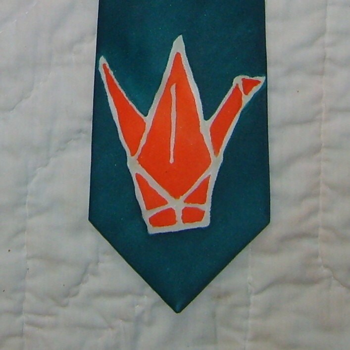 Origami Kranich Seidenkrawatte Origami Kranich Seidenkrawatte von kjmSILKS