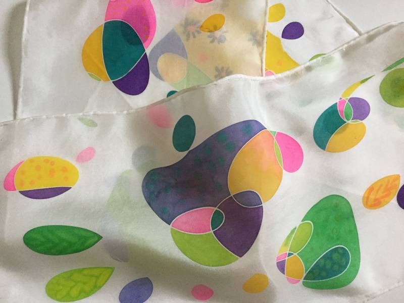 Scribble Schal - Moderne Kunst Version von kjmSILKS