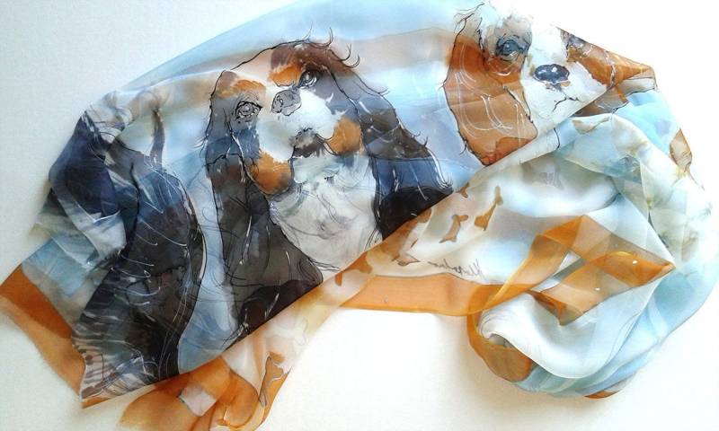 Handbemalter Seiden Chiffon Schal Cavalier King Charles Spaniel Design von klaradar