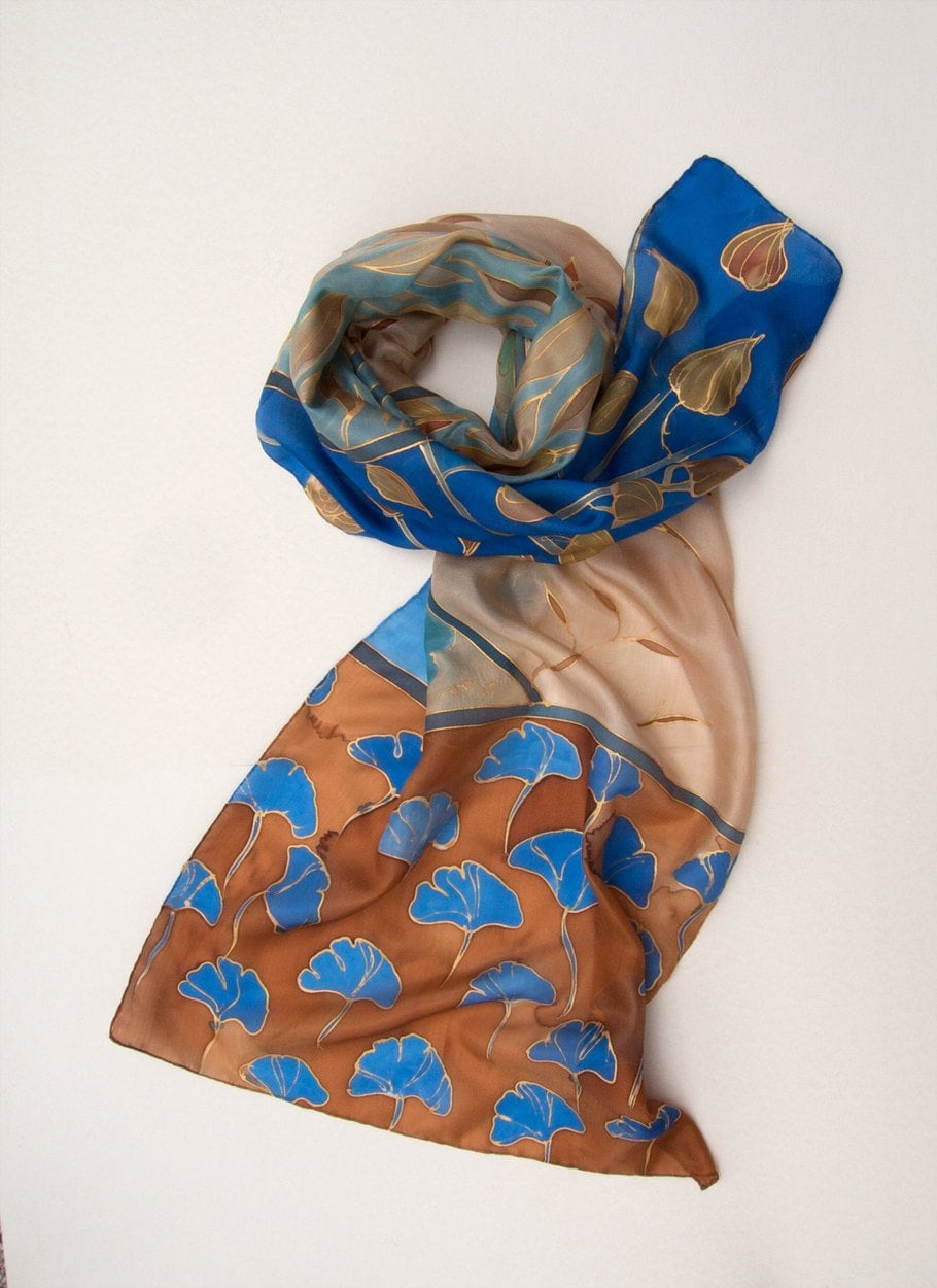 Handbemalter Seidenschal, Ginkgo Blätter, Kobalt & Braun von klaradar