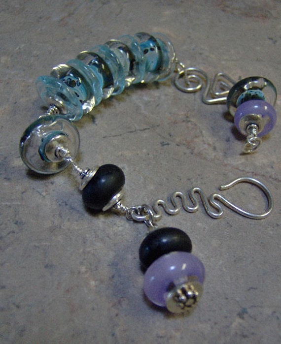 Glas Lampwork Sterling Silber Armband-Lampwork Artisan Armband in Silber-Art Beads-Boro Perlen-Draht Gewickelt - Srajd Glas Lampwork Sterling Silber Armband-Lampwork Artisan Armband in Silber-Art Beads-Boro Perlen-Draht Gewickelt - Srajd von klassyjoolz