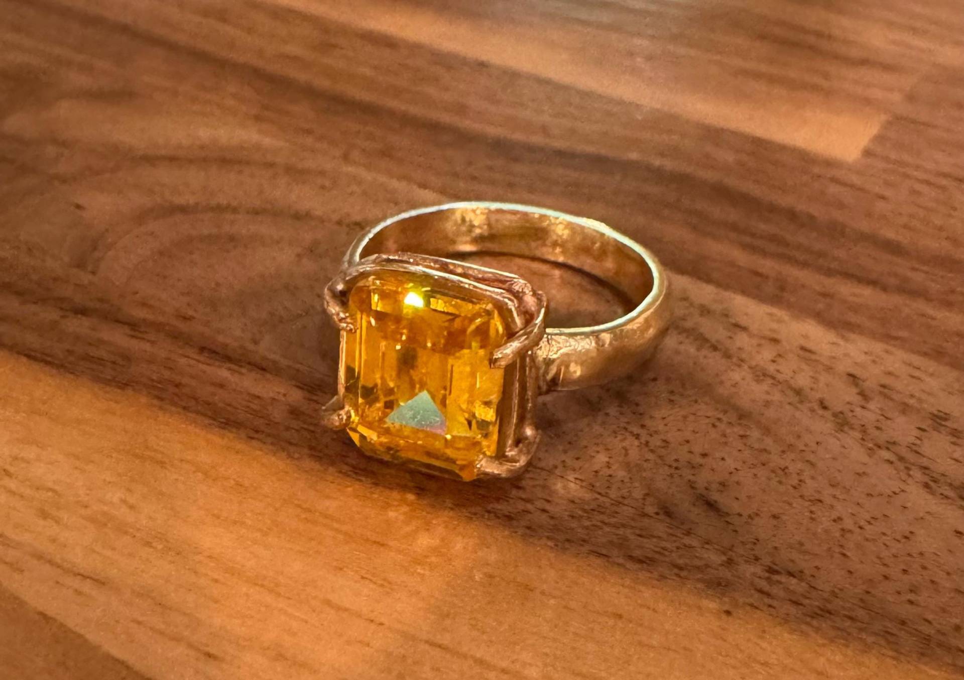 Schattierungen Von Gelb-Ring Schattierungen Von Gelb-Ring von klawrencedesigns