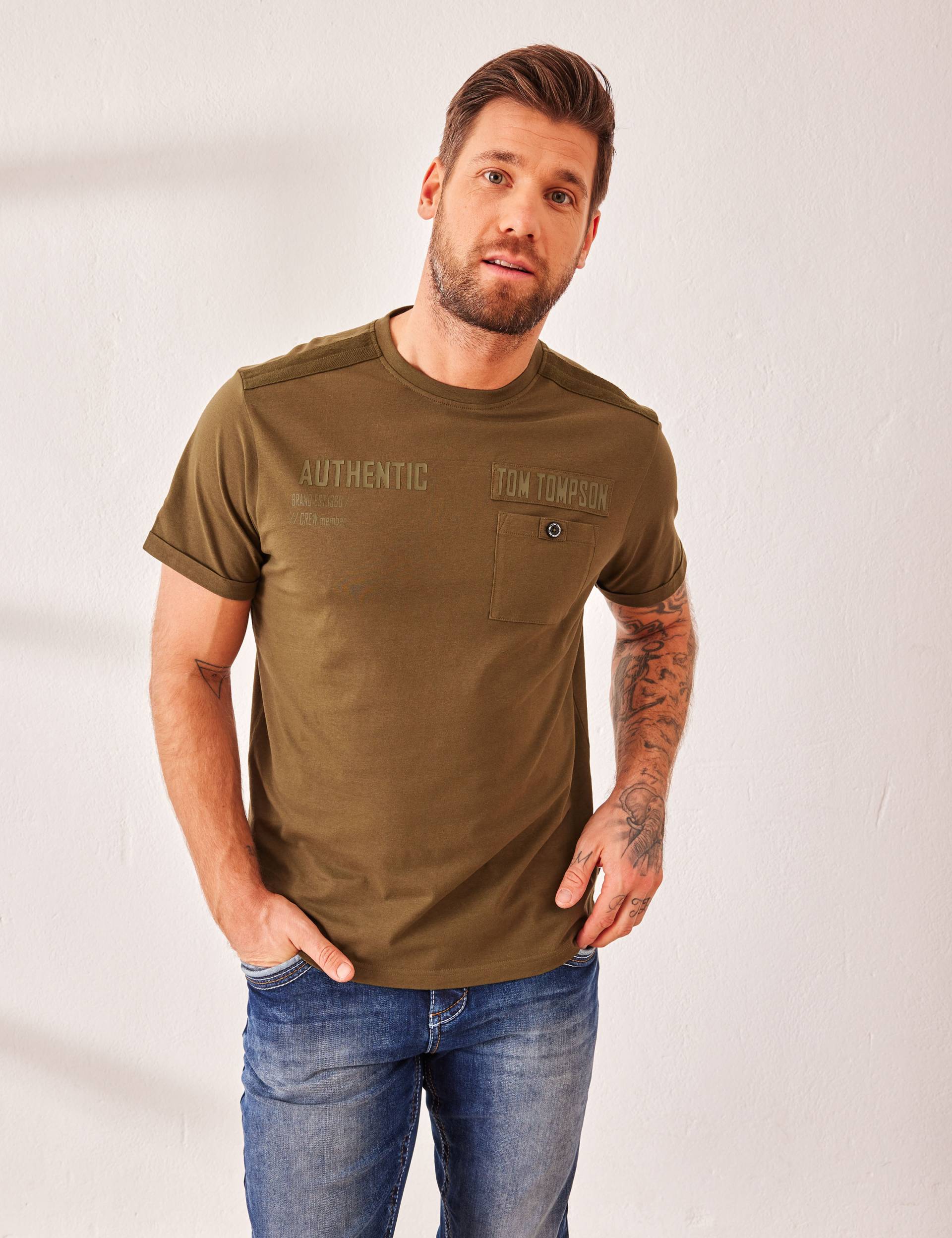 Basic T-Shirt mit Brusttasche von Jeans Fritz