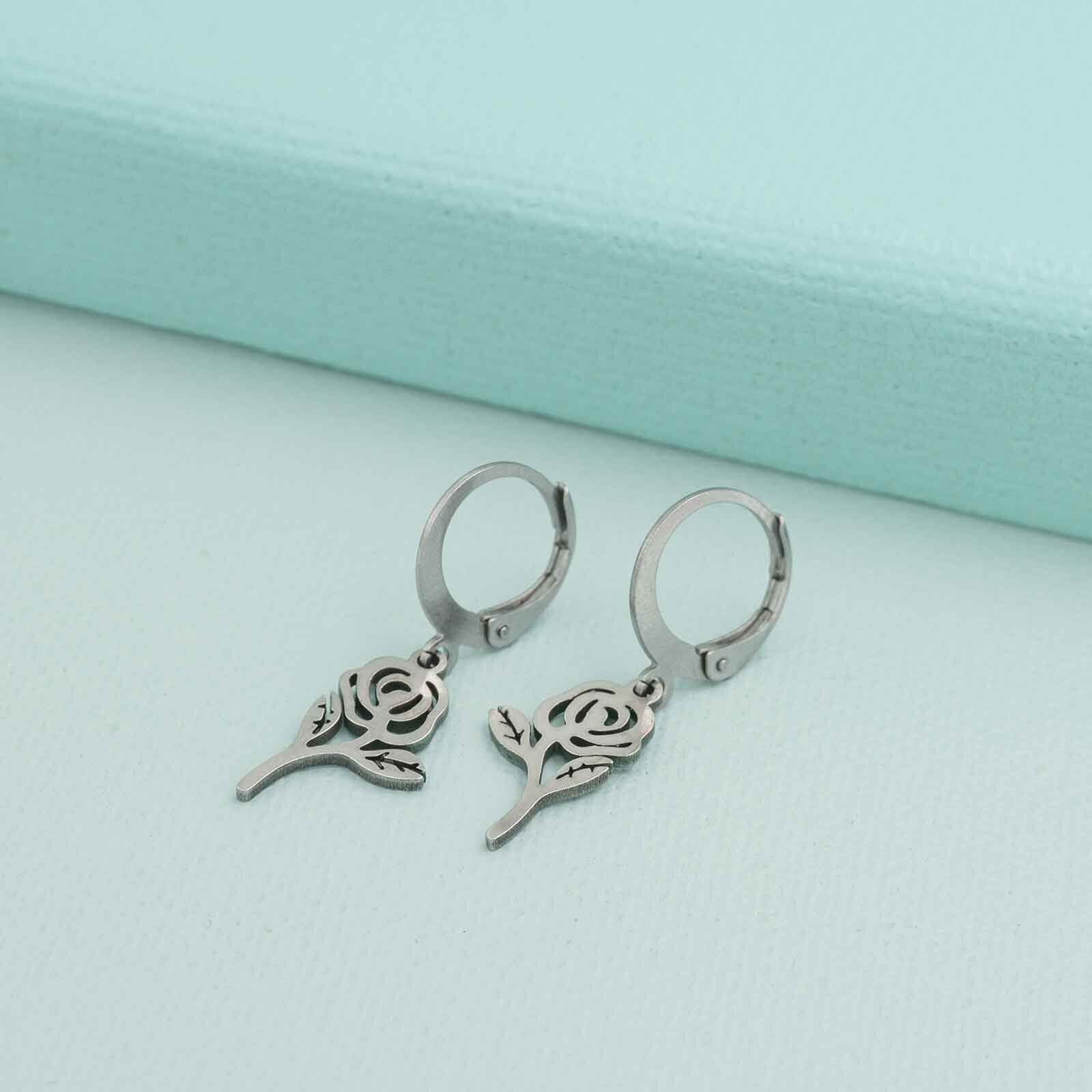 Creolen Romy mit Rosenanhänger aus Edelstahl