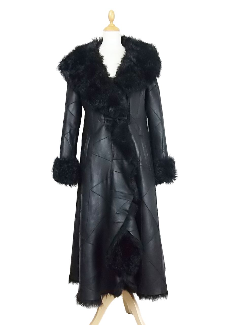 Damen Lammfellmantel Schwarz Nappa, Toscanafell 48