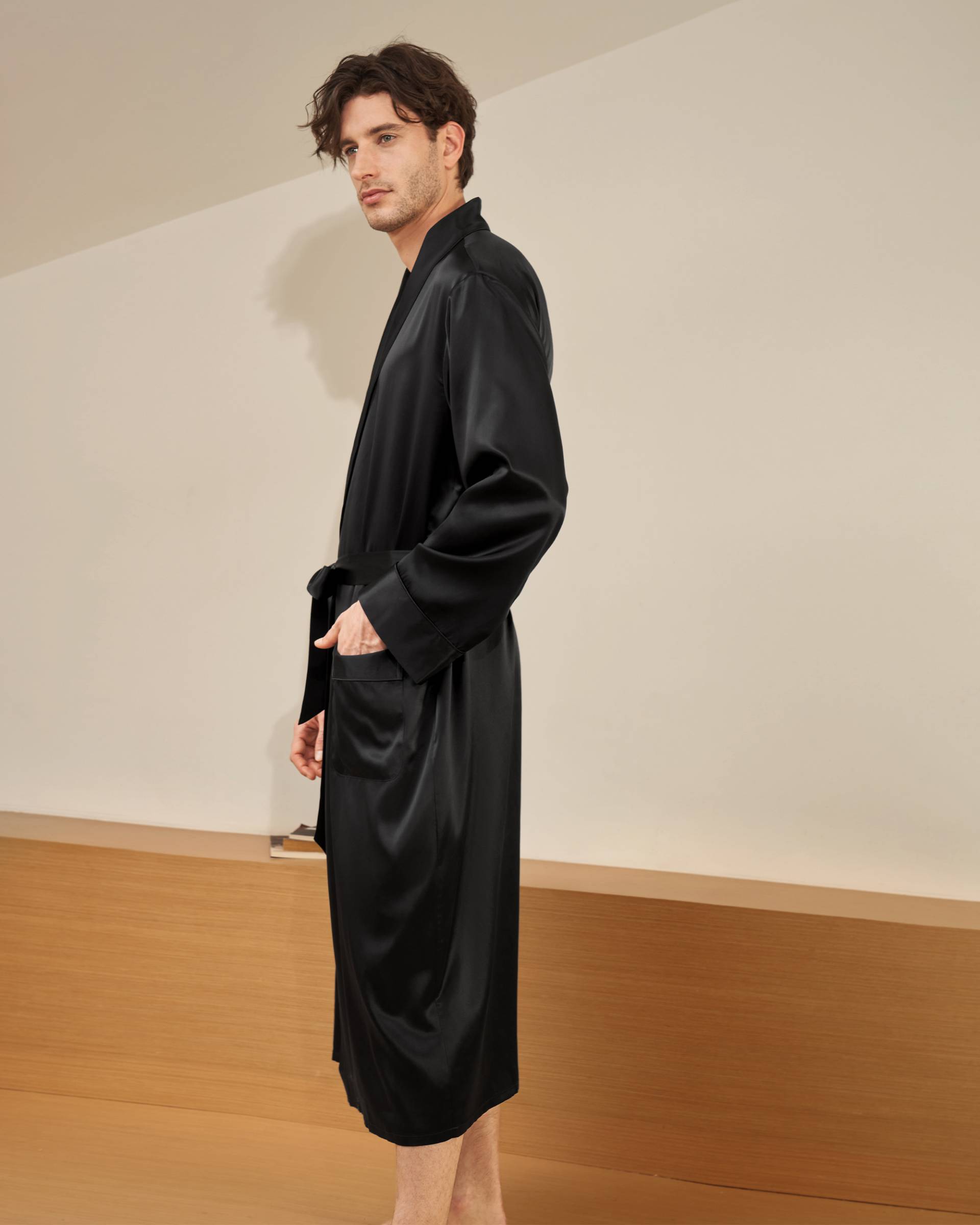 LILYSILK Herren Morgenmantel Seide Schwarz 100% Seide Klasse 6A Passender Gürtel Leicht Und Atmungsaktiv M