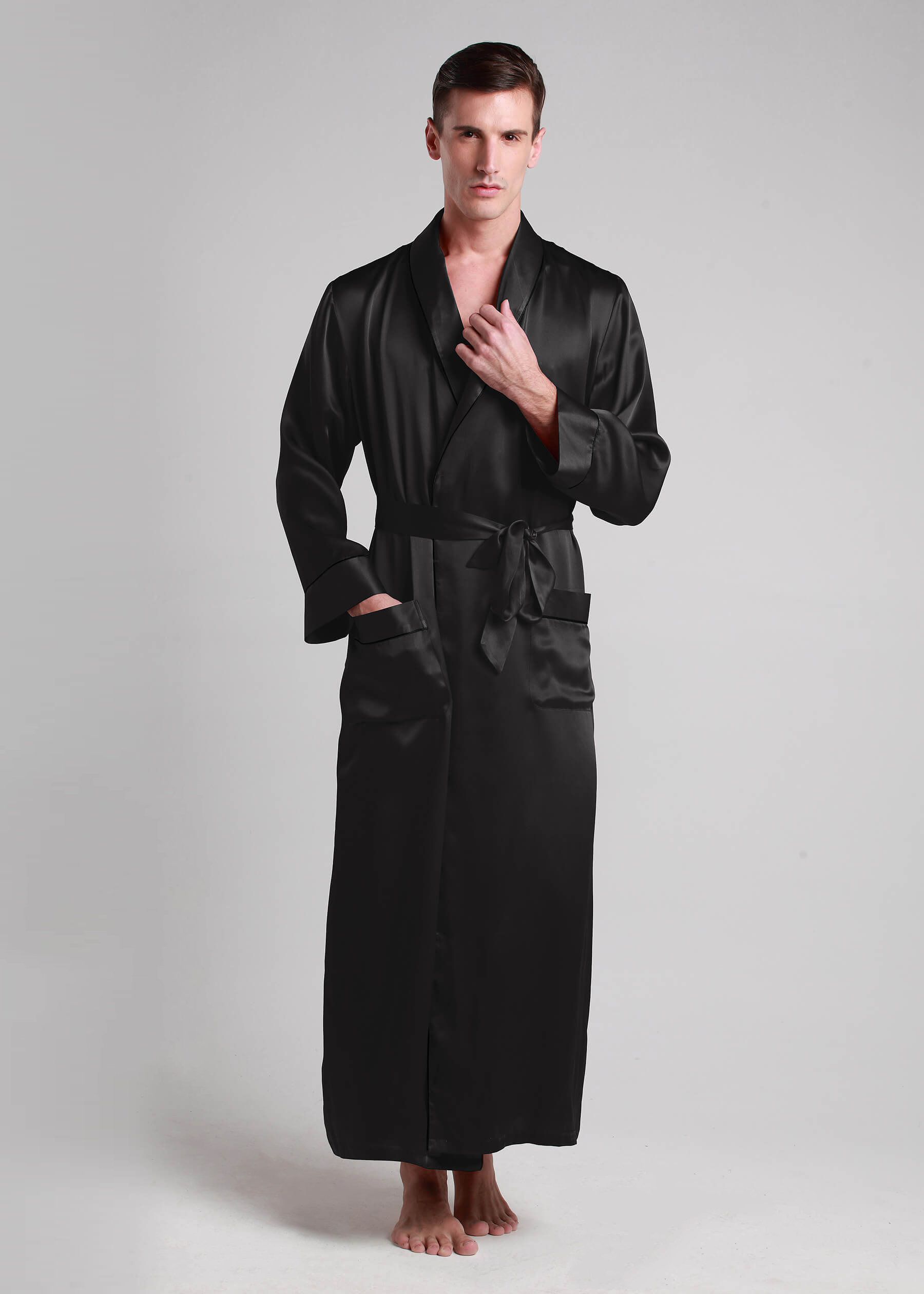 LILYSILK Herren Morgenmantel Seide Schwarz Deutschland Charmeuse Seide Schwarzer Rand An Den Kanten Atmungsaktiv Superleicht XXL LILYSILK Herren Morgenmantel Seide Schwarz Deutschland Charmeuse Seide Schwarzer Rand An Den Kanten Atmungsaktiv Superleicht XXL