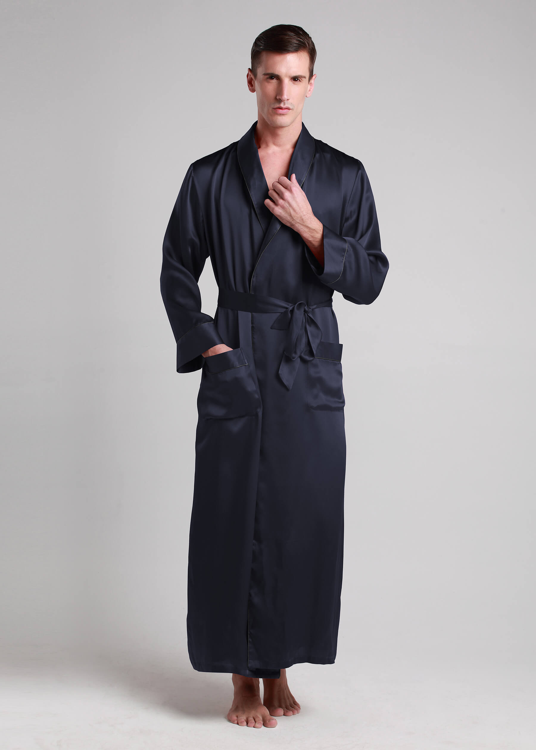 LILYSILK Morgenmantel Seide Herren Dunkel Blau Deutschland 100% Seide Klasse 6A Mit Seinem Klassischen Design Hygroskopisch XL LILYSILK Morgenmantel Seide Herren Dunkel Blau Deutschland 100% Seide Klasse 6A Mit Seinem Klassischen Design Hygroskopisch XL