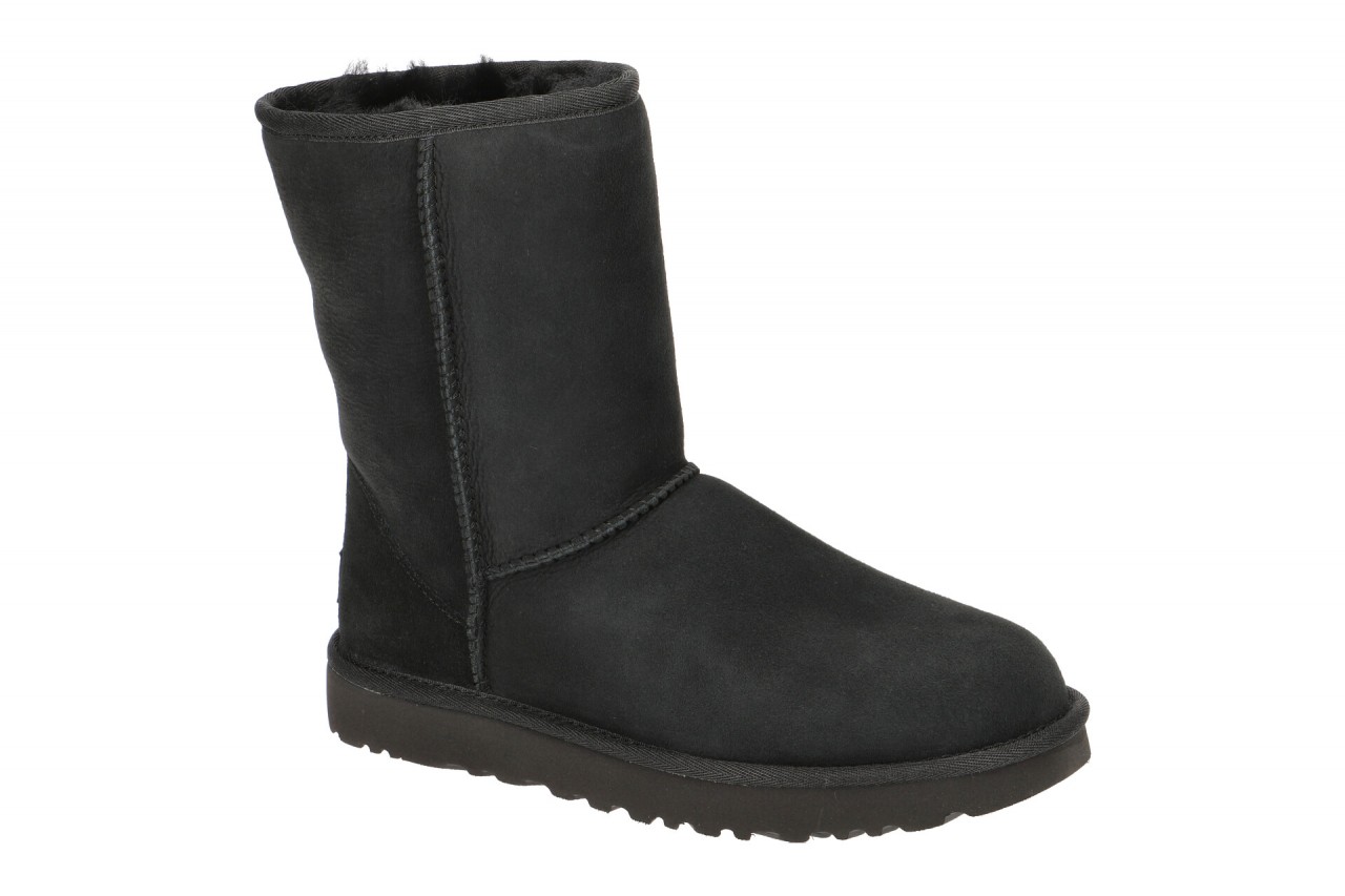 UGG CLASSIC SHORT II 1016223 BLK schwarz - Winterstiefel f?r Damen von UGG