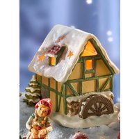 Winterliche Szene: Tolle Himmelsboten im Winterwald, Bunt, Windlicht Verschneite Wassermühle Winterliche Szene: Tolle Himmelsboten im Winterwald, Bunt, Windlicht Verschneite Wassermühle