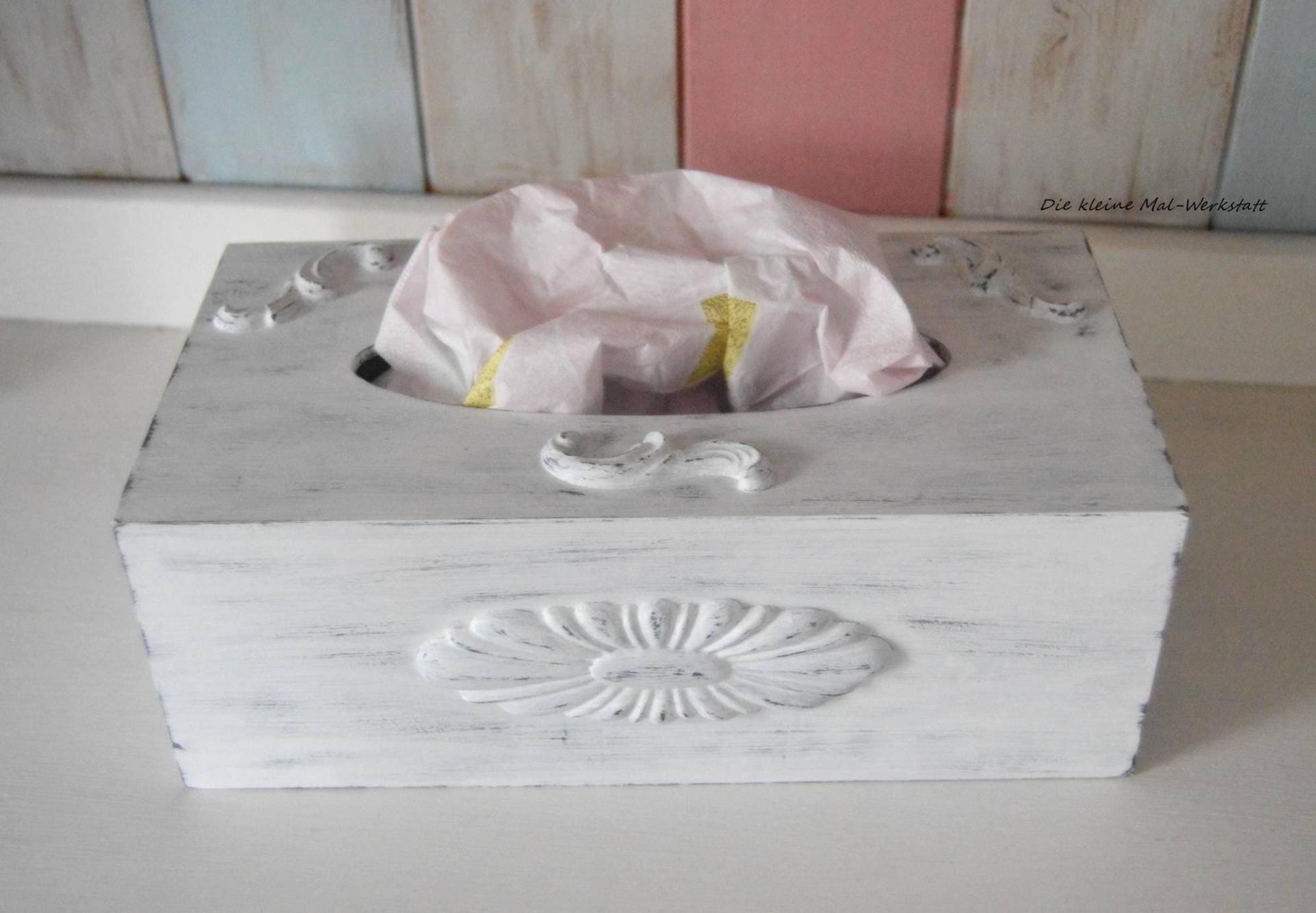 Taschentücherbox Box Für Kosmetiktücher Aus Holz Shabby Weiß Mit Ornamenten von kleineMalWerkstatt