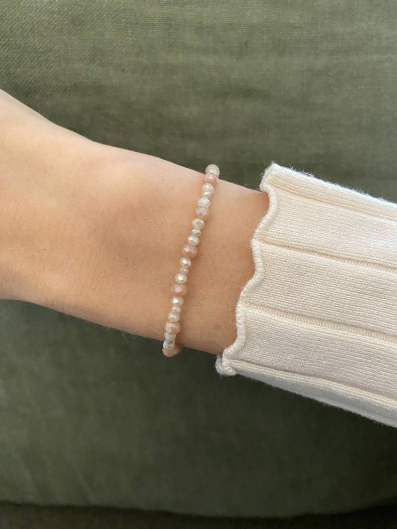 Filigranes Perlenarmband Armband Freundschaftsarmband Perlen Glasschliffperlen Blau Weiß Gold Zart Fein Geschenk Muttertag Geburtstag von kleinesfeinesBayern