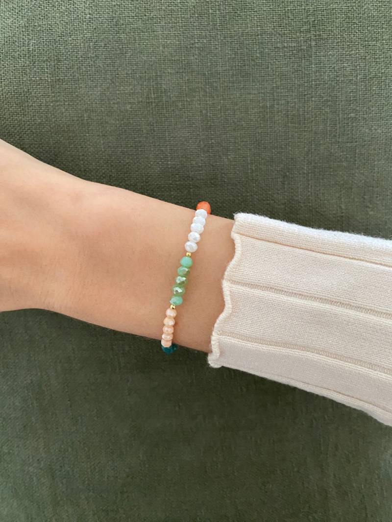 Filigranes Perlenarmband Armband Freundschaftsarmband Perlen Glasschliffperlen Bunt Gold Zart Fein Geschenk Muttertag Geburtstag Frühling von kleinesfeinesBayern