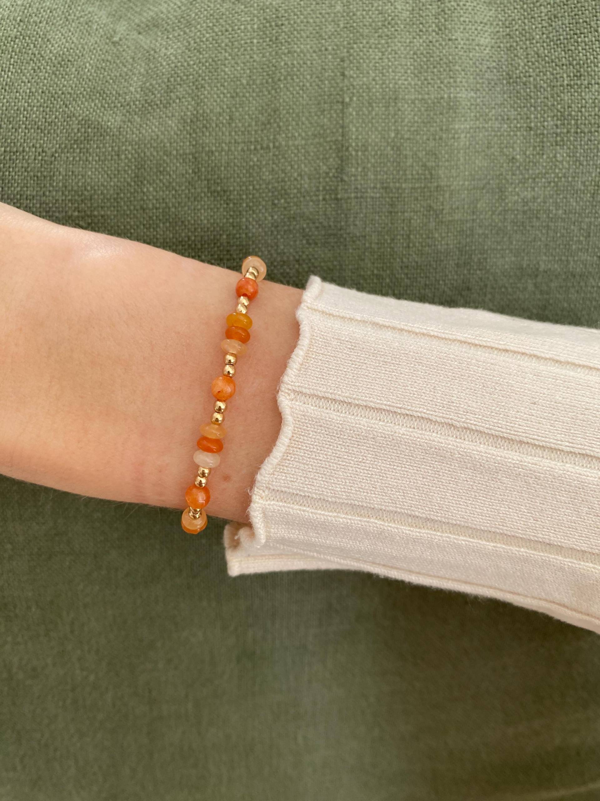 Filigranes Perlenarmband Armband Freundschaftsarmband Perlen Orange Gold Zart Fein Geschenk Geburtstag Boho Herbst von kleinesfeinesBayern
