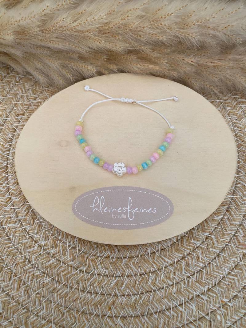 Süßes Kinderarmband Perlenarmband Bunt Weiß Blume Geschenk Geburtstag Verstellbar Kinder Pastell von kleinesfeinesBayern