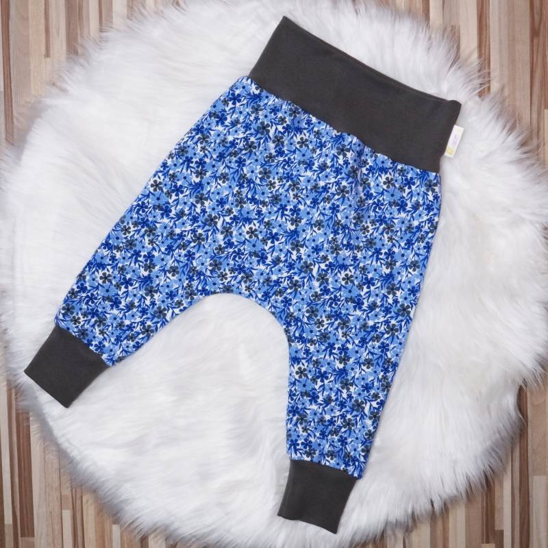 Blaue Blumen Kuschelige Mitwachsende Pumphose Für Babys Und Kleinkinder Winter Geeignet von kleinhorn