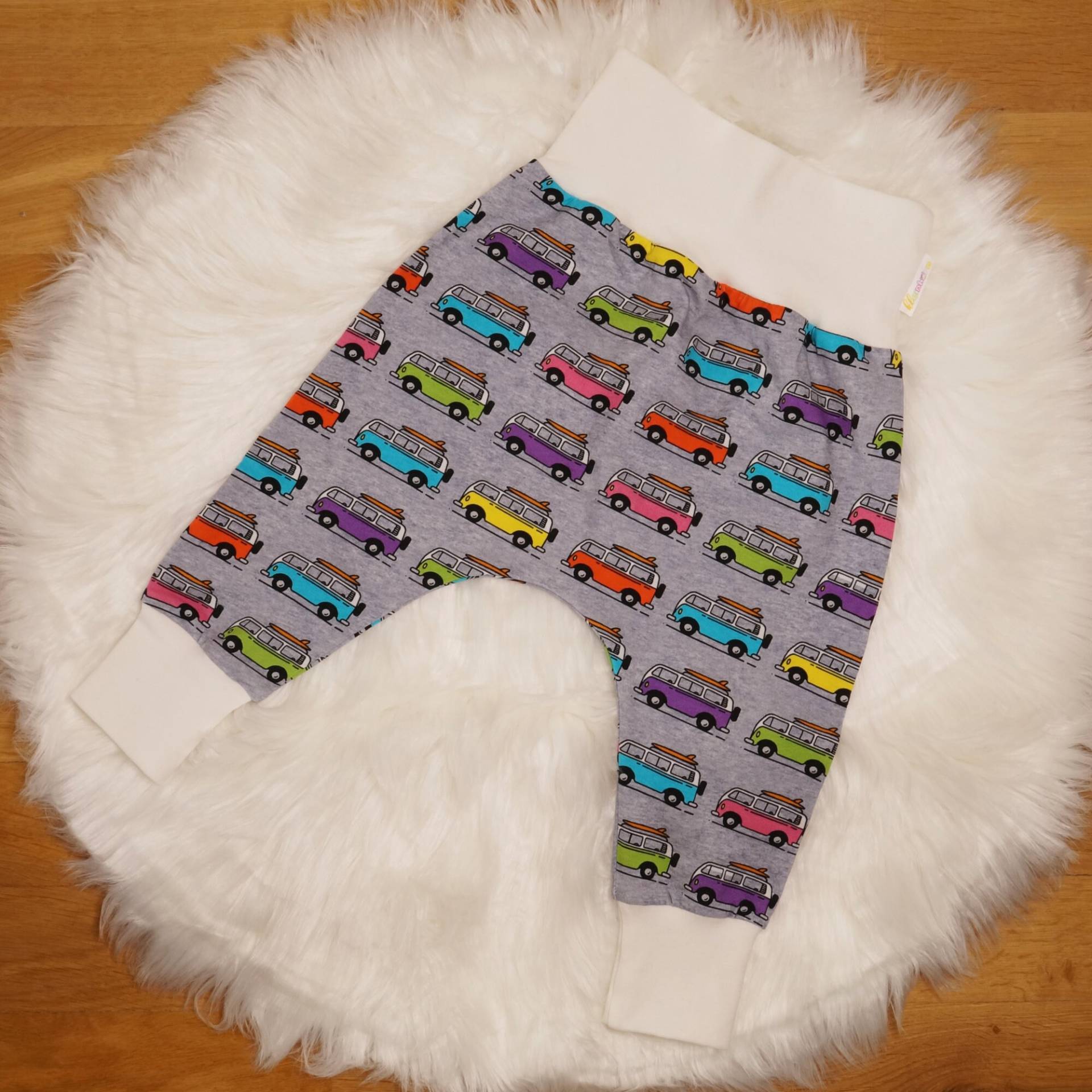 Bunte Bullis Mitwachsende Pumphose Für Babys Und Kleinkinder Bunte Bullis Mitwachsende Pumphose Für Babys Und Kleinkinder von kleinhorn