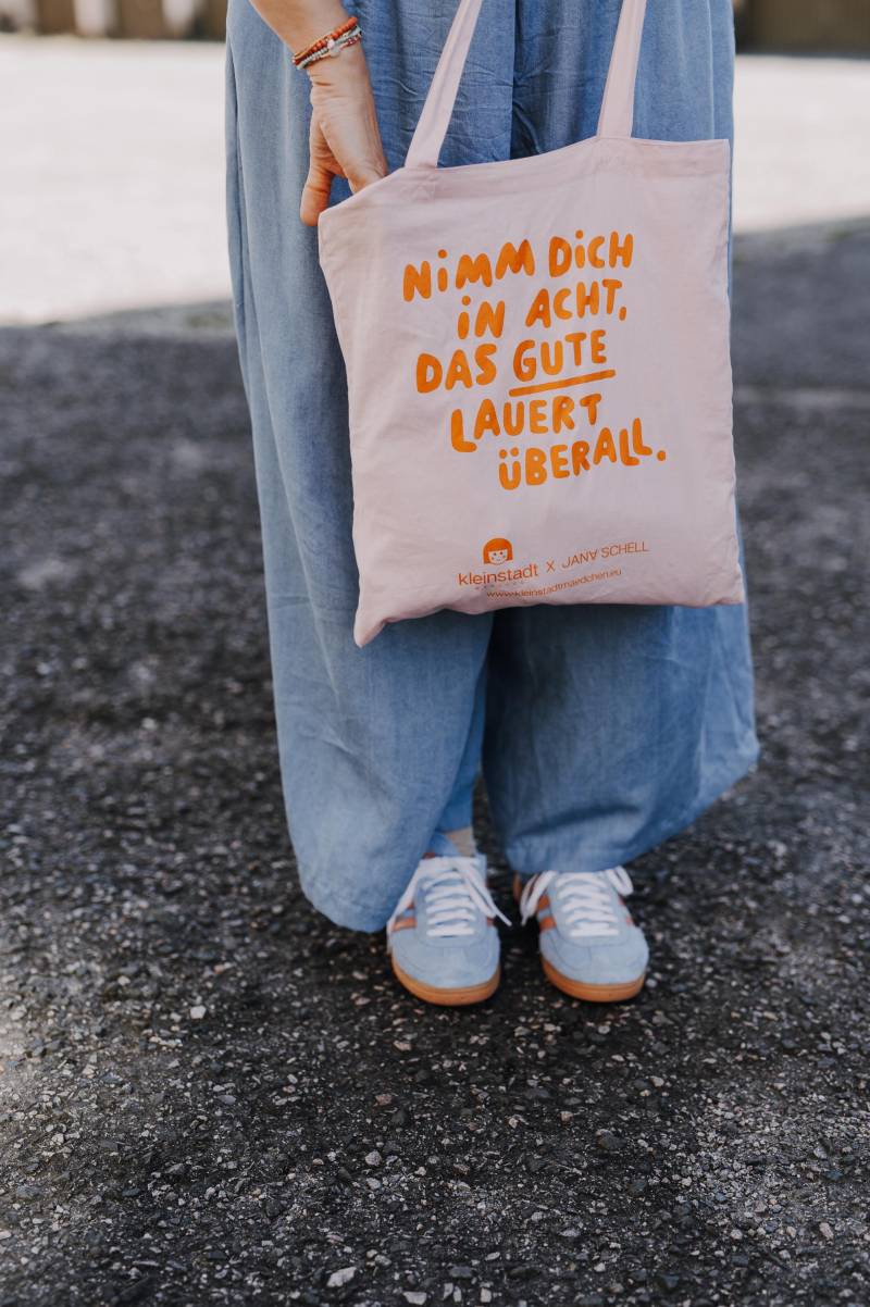 Jutebeutel "Nimm Dich in Acht - Das Gute Lauert Überall" | Bio & Fair Statement-Bag Mit Stil von kleinstadtmadchen