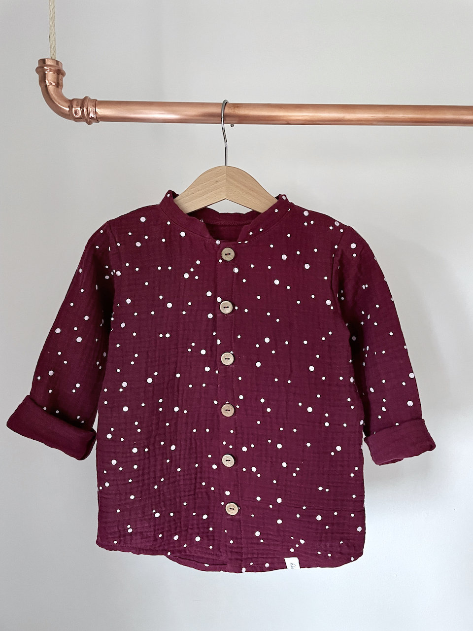 Musselin Hemd, Rot Dots Musselin Hemd, Rot Dots von kleinstckUNIQUES