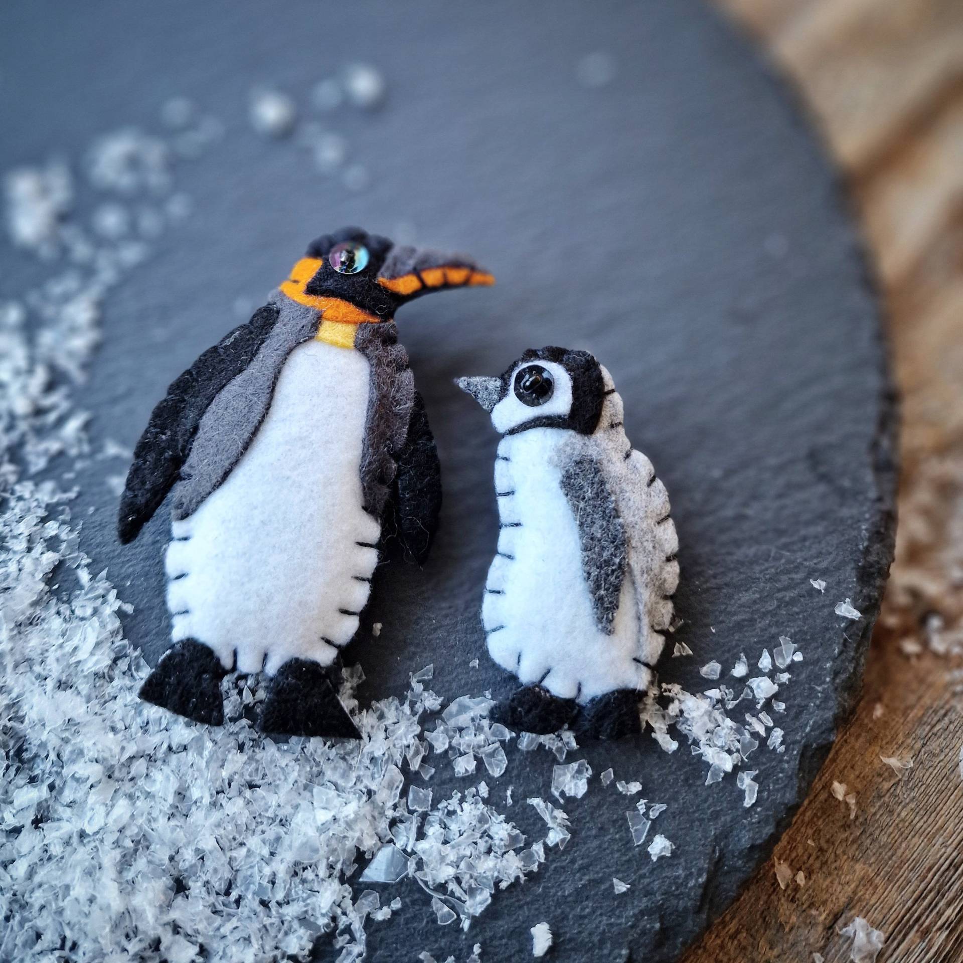 Pinguin Set Brosche, Glücksbringer, Kleinigkeit, Geschenk, Winter, Advent, Weihnachten, Grußkarte, Lustig, Familie, Cool, Tiere, Maritim von kleinstleben