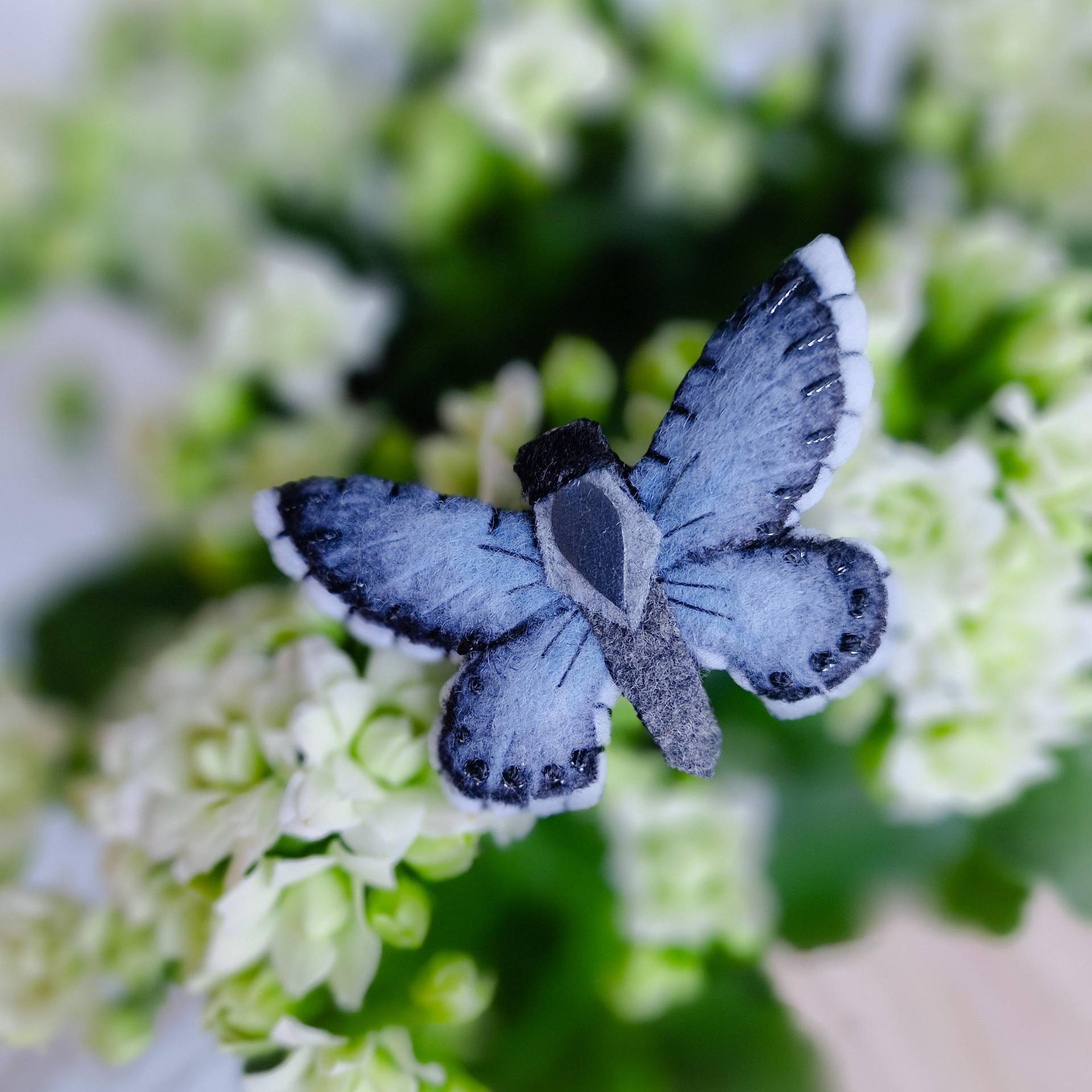 Schmetterling Brosche, Filz, Glücksbringer, Geschenk, Kleinigkeit, Herbst, Advent, Weihnachten, Grußkarte, Lustig, Tiere Süß, Cool, Bläuling von kleinstleben