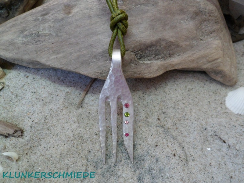 Besteckschmuck Collier, Versilbert, Kuchengabel von klunkerschmiede
