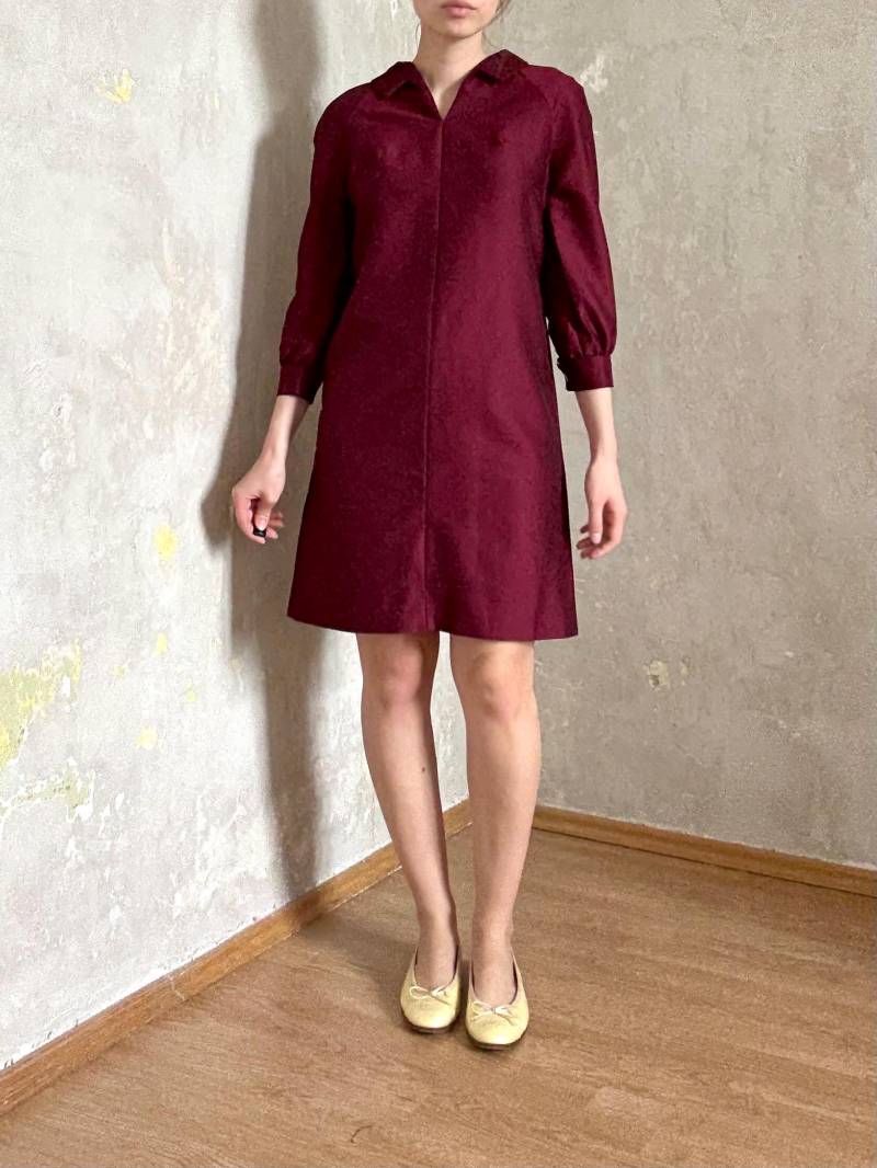 Vintage Handgemachtes Weinrotes Minikleid - 60S Mod 3/4 Ärmel Und Kragen von knightvntg