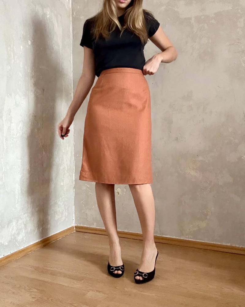 Vintage Cacharel Oranger Midi-Bleistiftrock Aus Seide 80Er 90Er Büroklassiker in Korallenrot von knightvntg