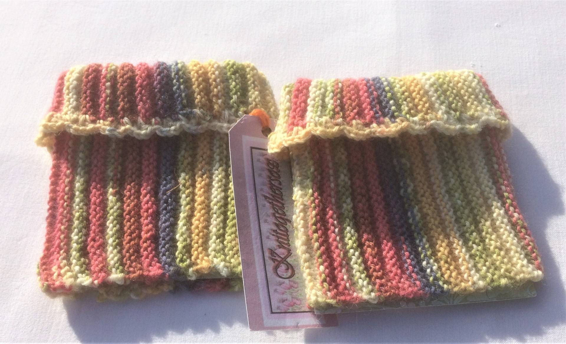 Handgestrickte Wollmischung Stiefelmanschetten Gestreifte Beinwärmer Handgestrickte Wollmischung Stiefelmanschetten Gestreifte Beinwärmer von knitogethersox