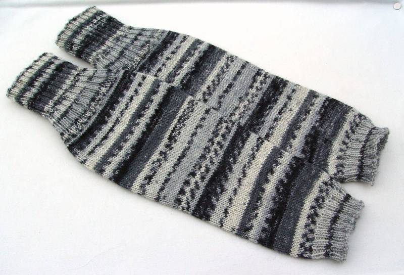 Handgestrickte Wollmischung Stulpen Gestreifte Stiefelstulpen Handgestrickte Wollmischung Stulpen Gestreifte Stiefelstulpen von knitogethersox