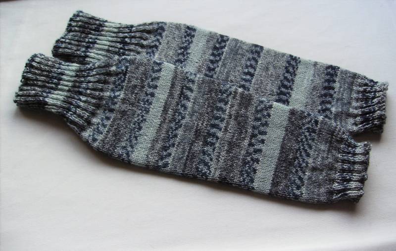 Handgestrickte Wollstulpen Gemusterte Stiefelstulpen Handgestrickte Wollstulpen Gemusterte Stiefelstulpen von knitogethersox