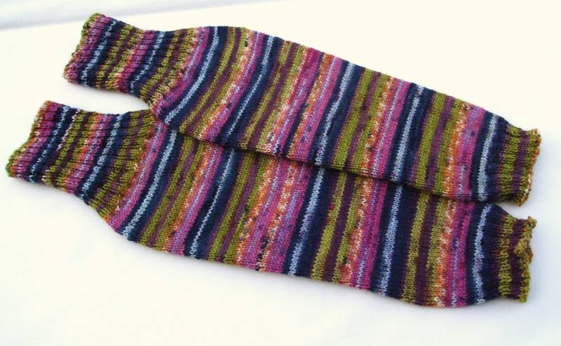 Handgestrickte Wollstulpen Gestreifte Stiefelstulpen Handgestrickte Wollstulpen Gestreifte Stiefelstulpen von knitogethersox