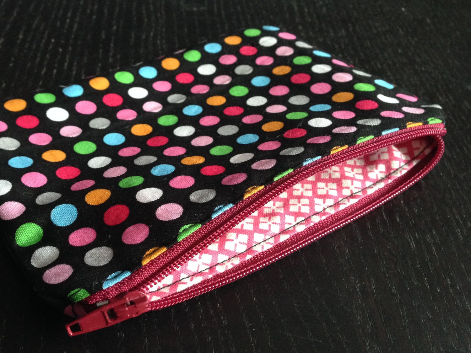 Reißverschluss-Etui - Helle Punkte | Dt0228 Reißverschluss-Etui - Helle Punkte | Dt0228 von knitpurlgeekgirl
