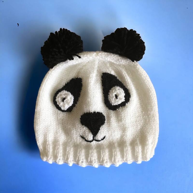 Kinder Panda Mütze Handgestrickt von knittingcog
