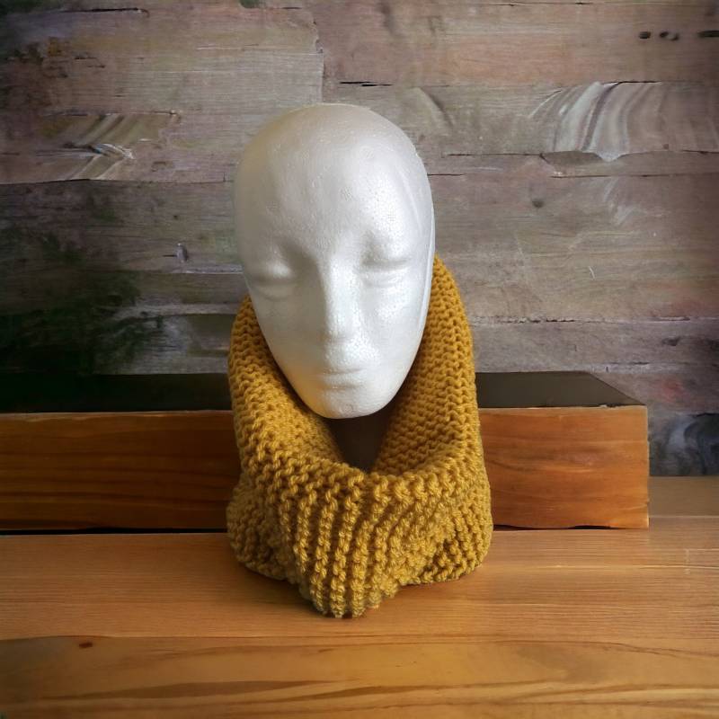 Senfgelber Strickschal von knittingcog